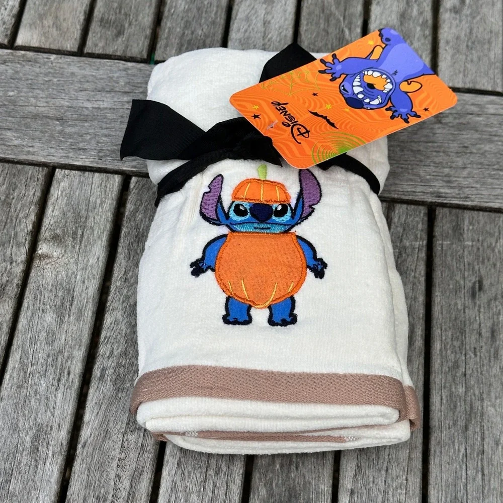 Disney Stitch Halloween Pumpkin 2 Pack Hand Towels Cream White 16x28 Cotton New
